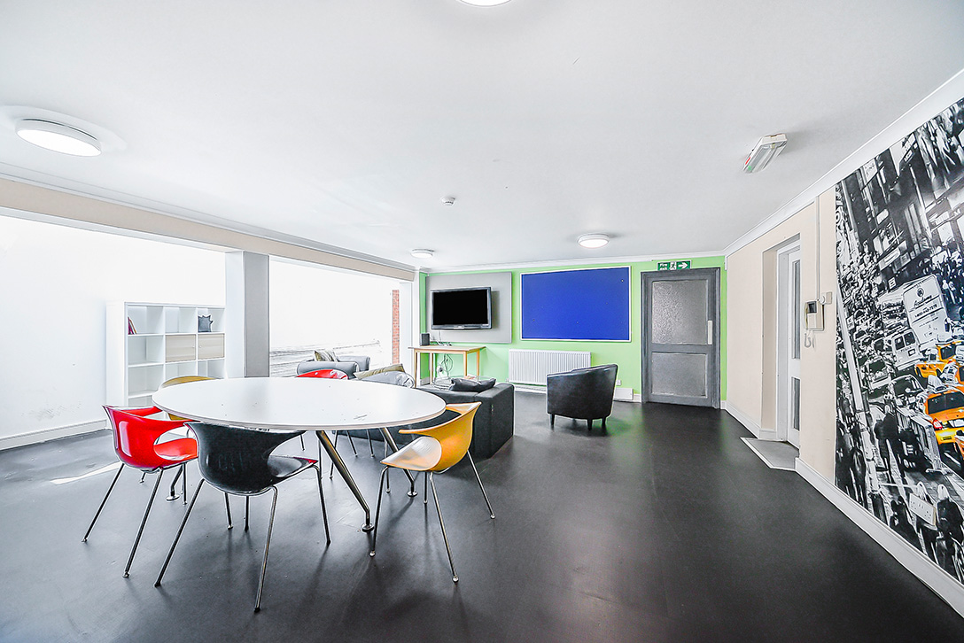 187 Harborne Lane Communal Area